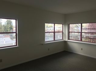 120 Entrada Ave #B, Oakland, CA 94611