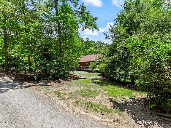 4th image of 524 Sierra Circle