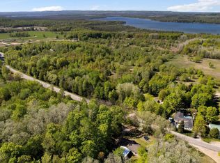 10400 Pickerel Lake Rd, Petoskey, MI 49770