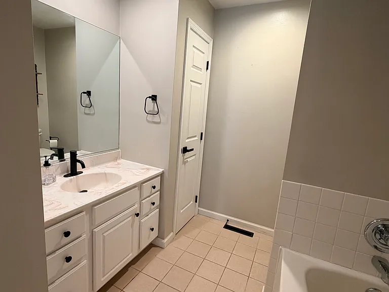 44 Marina Dr — Photo 11