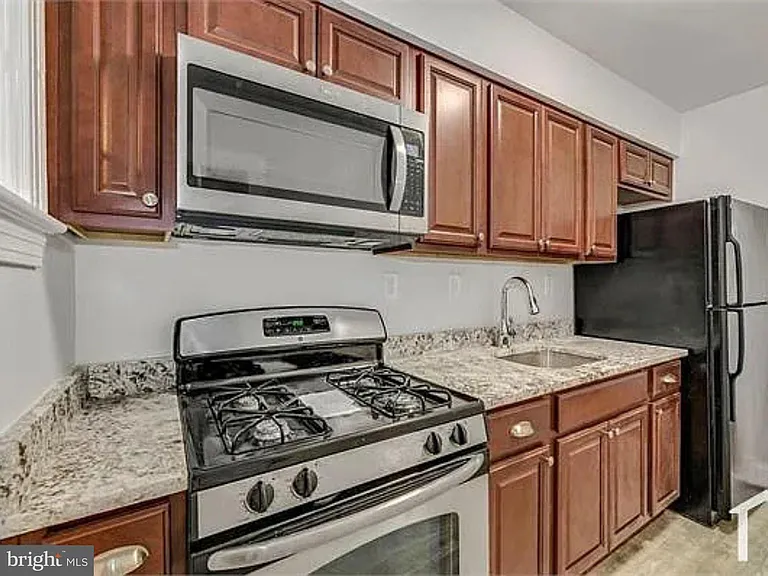 4921 1st St NW #3 — Photo 3