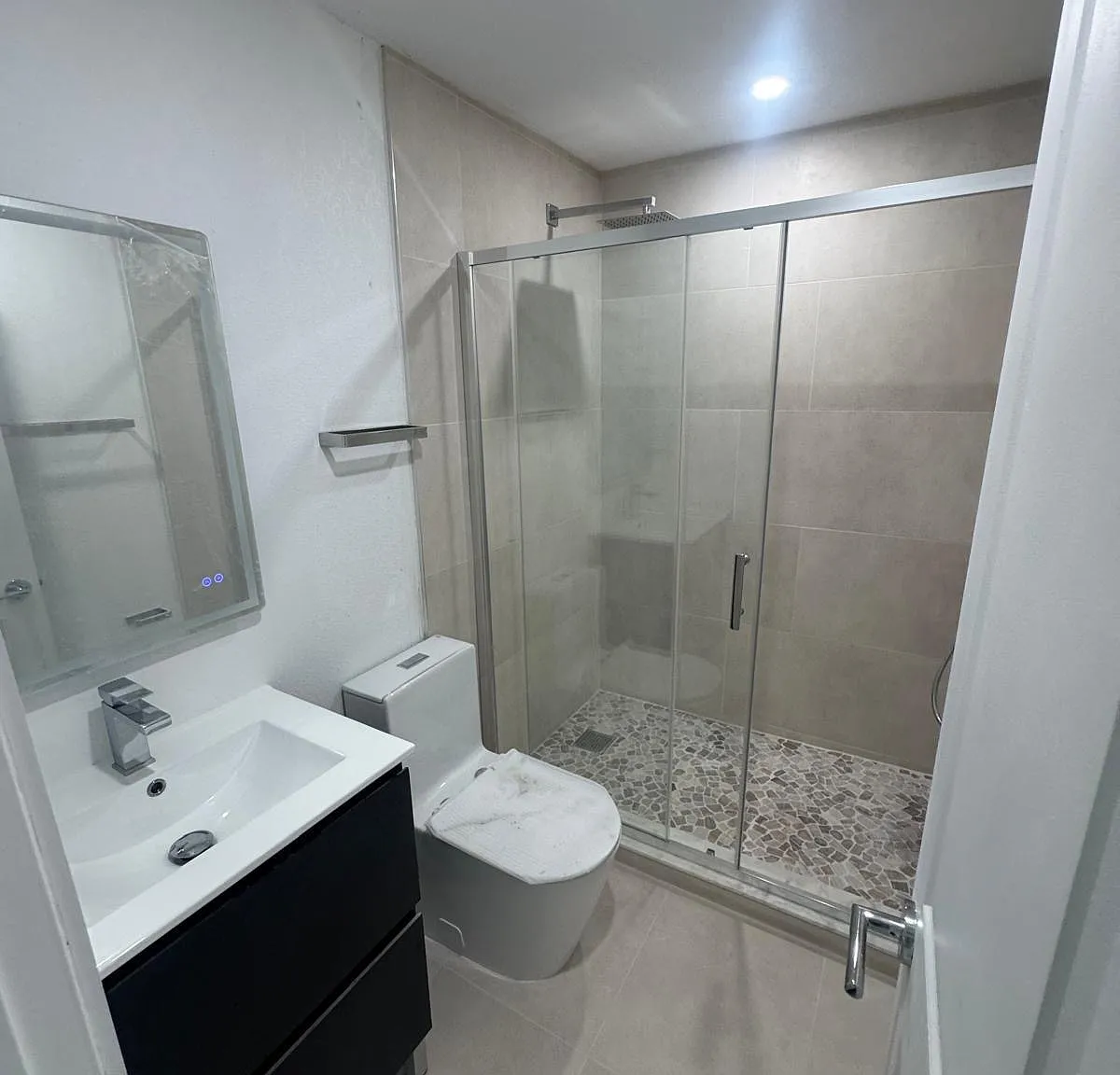 3 bed, 1500 sqft, $3,300 — Photo 3