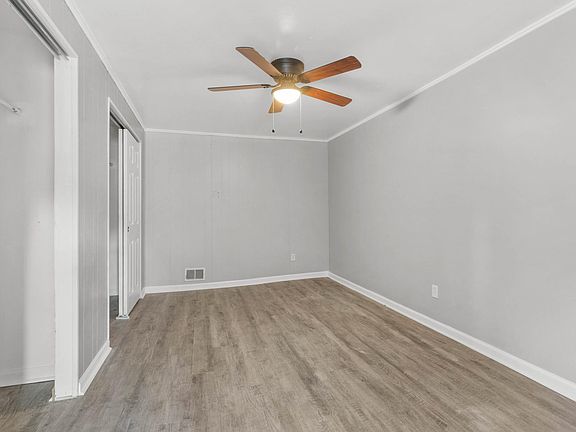 4th image of 2049 E Gregory Blvd