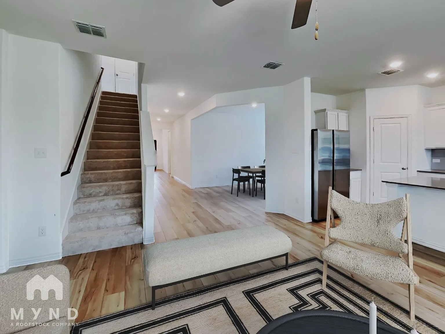 4 bed, 2.5 bath, 2348 sqft, $2,215 — Photo 4