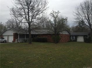 815 E Brook St, Collinsville, OK 74021