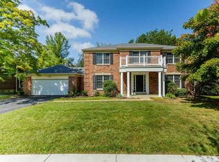 15049 Manor Creek Dr, Chesterfield, MO