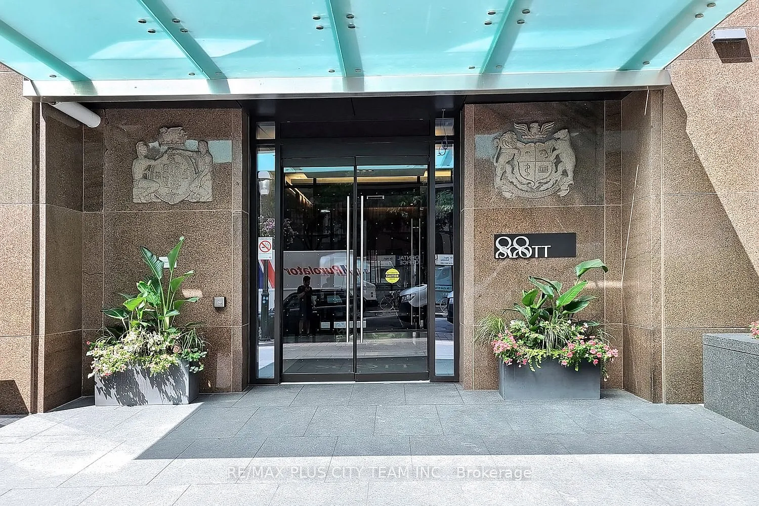 88 Scott — Photo 3