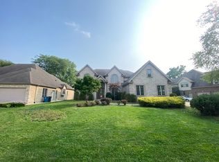 313 Pinehurst Dr, Palos Heights, IL 60463