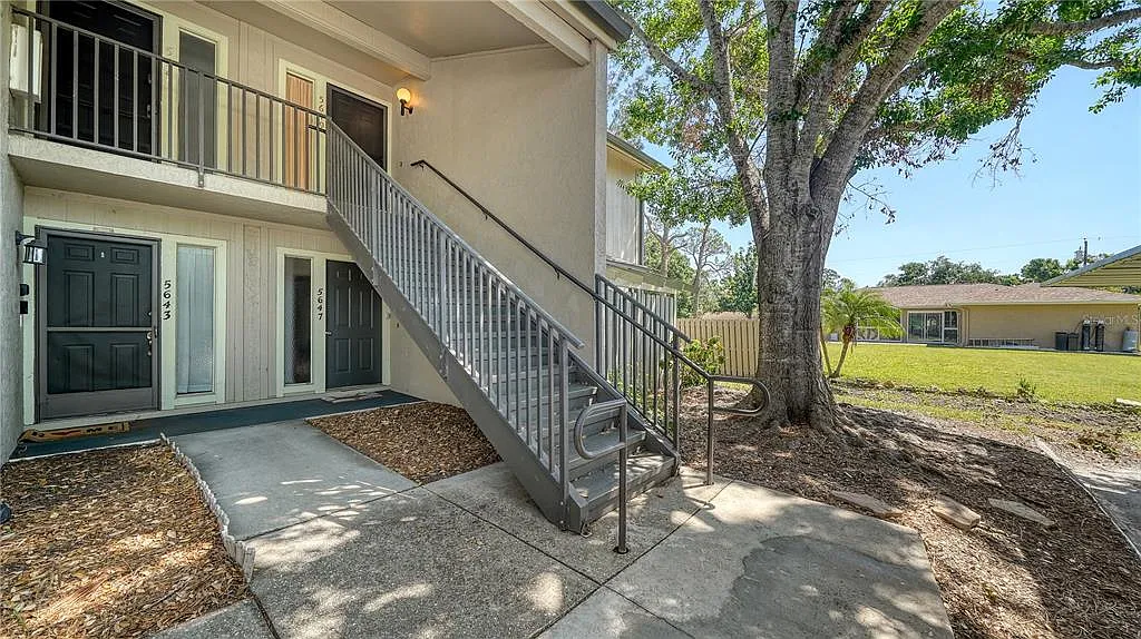2 bed, 2.0 bath, 1125 sqft, $1,925 — Photo 1