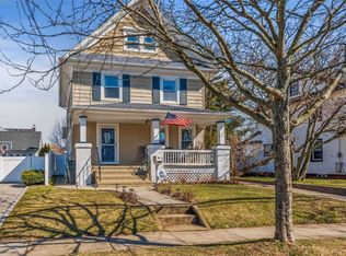 61 Huntington Ave #61, Lynbrook, NY 11563
