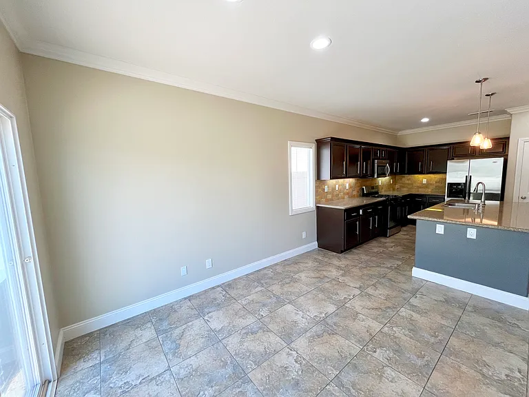 64250 Silver Star Ave — Photo 3