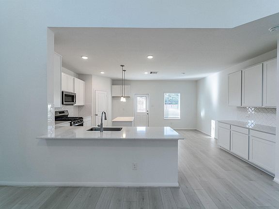 6th image of this home