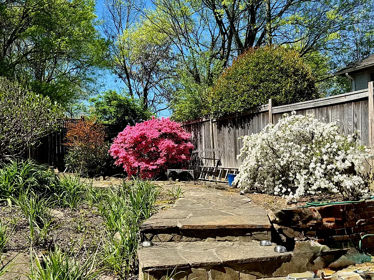 922 N Highland Ave NE #A — Photo 3