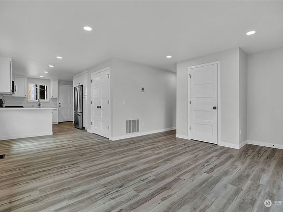5th image of 1524 to 1524 B S Pine Street