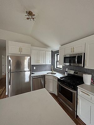 4th image of 196-15 120th Ave #1