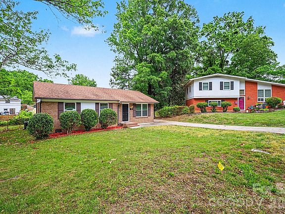 3rd image of 603 Dobson Dr