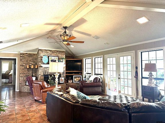 5th image of 1806 Meadowhill Dr