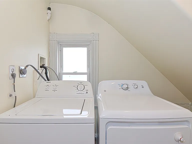 762 Columbia Rd #1 — Photo 25