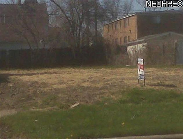 2nd image of 1854 E 30th St