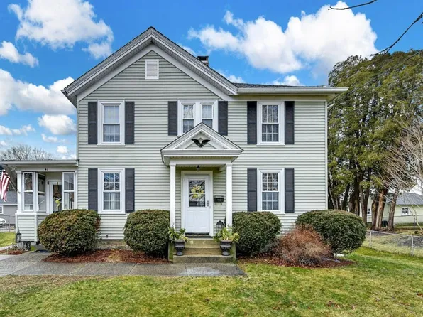 41 Cottage St, Northbridge, MA 01534