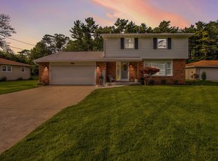 1748 Ritter Dr, Muskegon, MI 49441