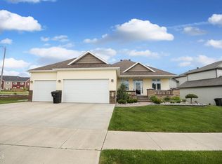 2102 24th St W, Williston, ND 58801