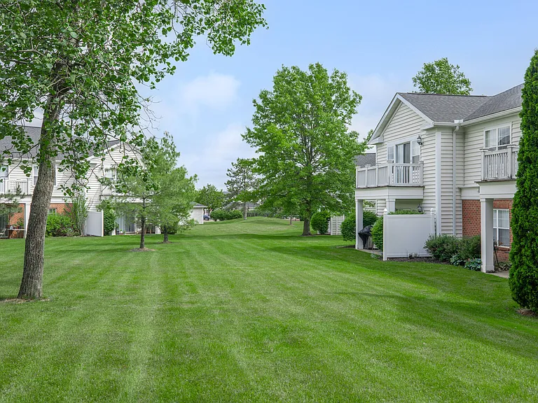 The Residence at Barrington — Photo 9