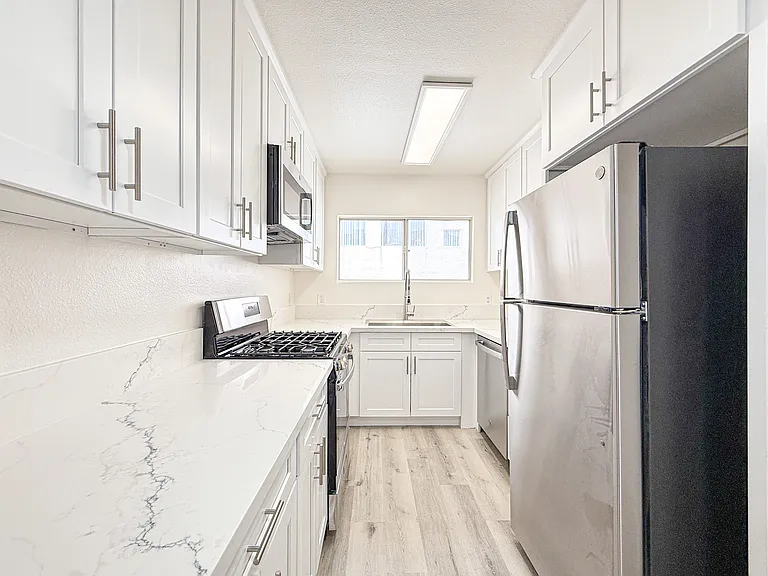 4528 Murietta Ave #11A — Photo 5