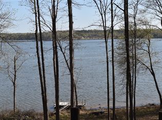 200 Meredith Lake Rd, Townville, SC 29689