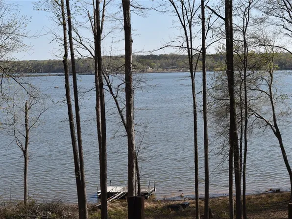 200 Meredith Lake Rd, Townville, SC 29689