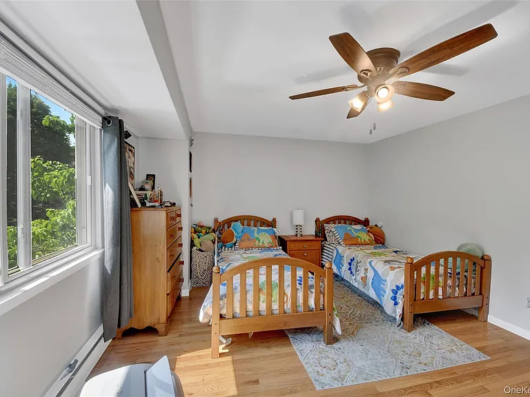 1901 Village Dr — Photo 5