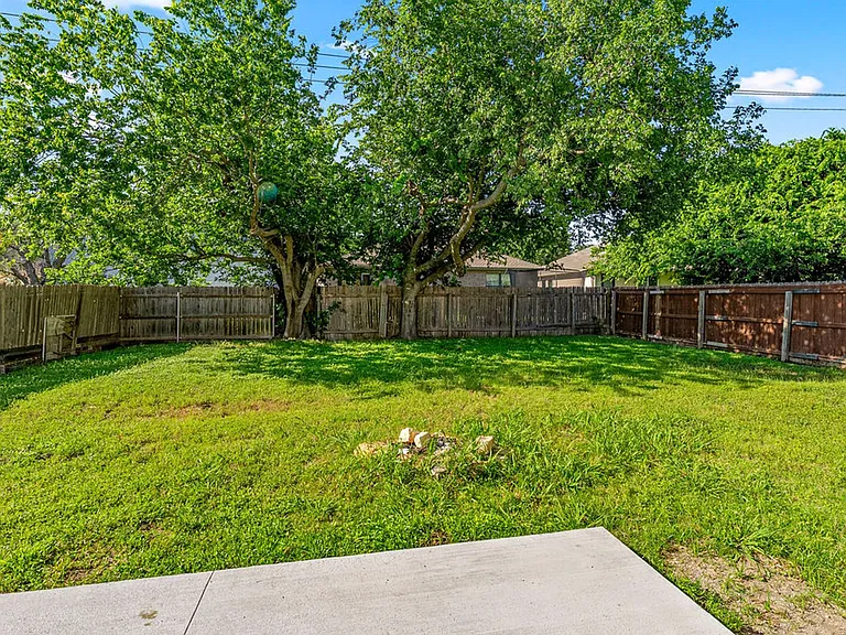 1209 Apollo Cir — Photo 22