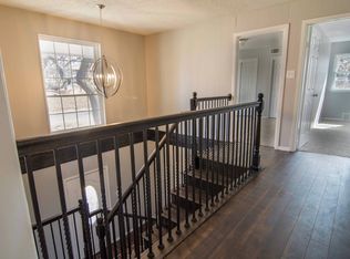 432 Wildwood Ln, Burleson, TX 76028