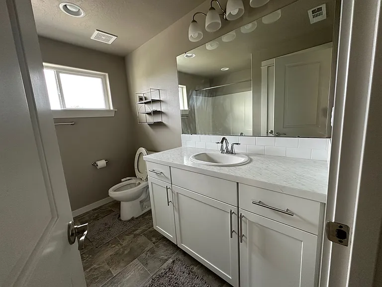 6315 Cottonwood Loop — Photo 10