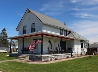 1020 7th St, Algoma, WI 54201