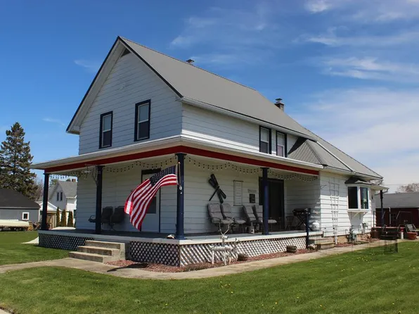 1020 7th St, Algoma, WI 54201