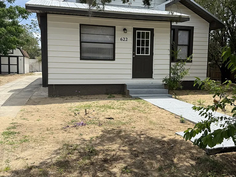 622 Pink Apartment Rd — Photo 1