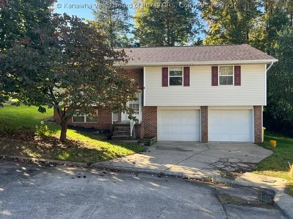 502 Harriet Ct, Hurricane, WV 25526