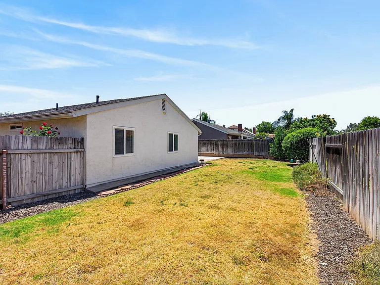 263 Greenbriar Ct — Photo 18