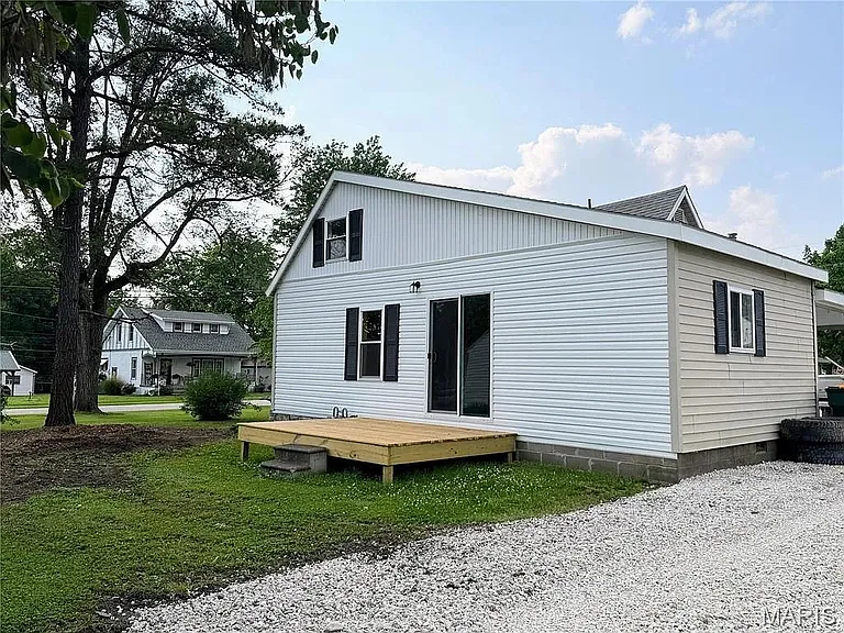 120 W Caldwell St — Photo 4