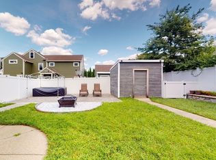 25-27 Charlotte Rd, Waltham, MA 02453