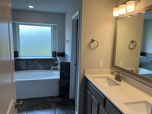 5th image of 2130 E Arcady Ave