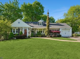 31 Jacobus Ave, Little Falls, NJ 07424