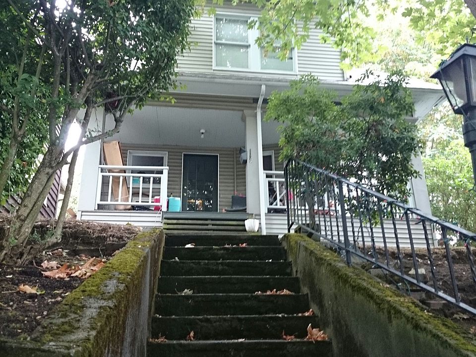 1st image of 1106 1st Ave W