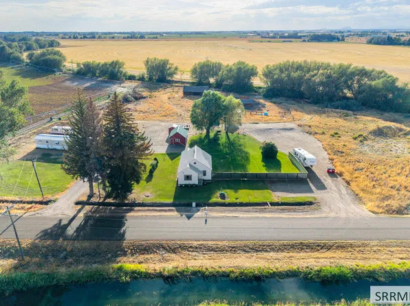 970 N 1000 E, Shelley, ID 83274