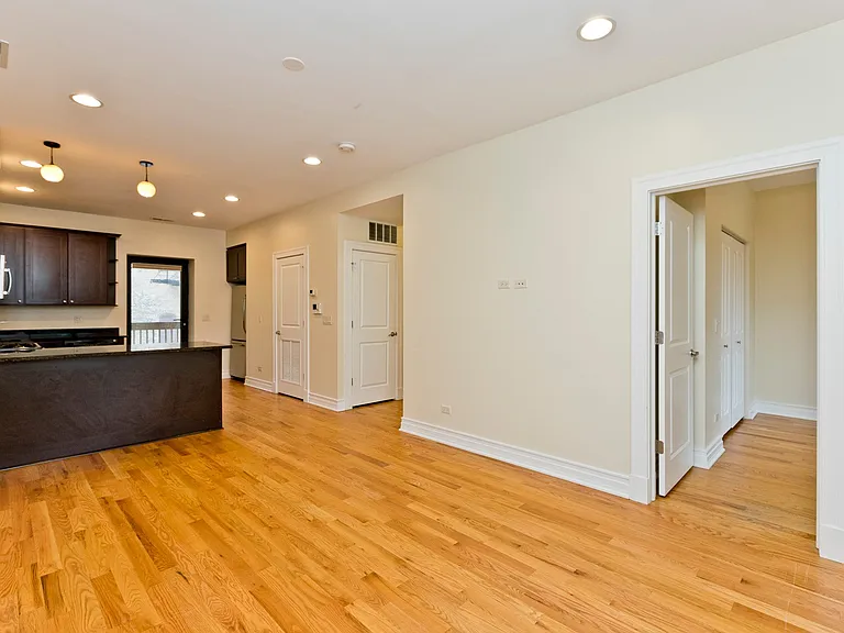 1640 W Fargo Ave #102 — Photo 8