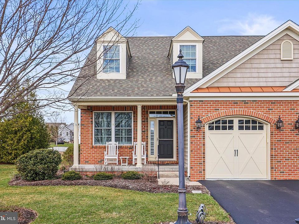 1st image of 157 Woodhaven Dr