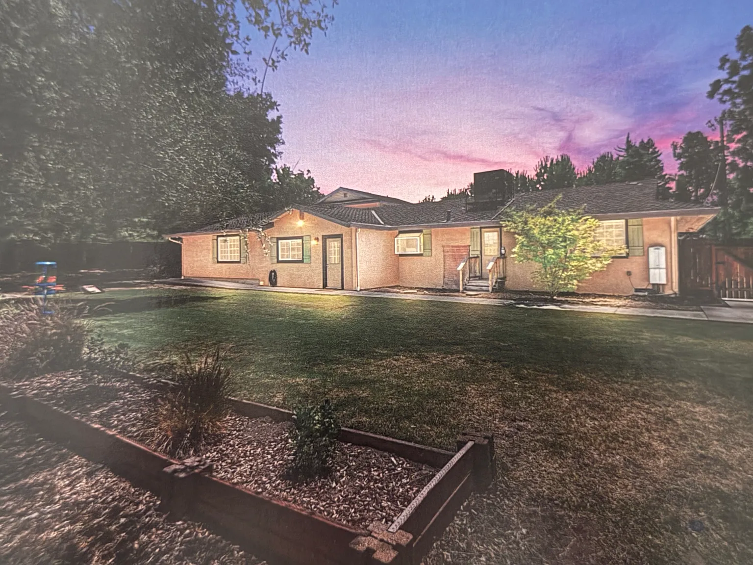 4 bed, 2185 sqft, $3,750 — Photo 3