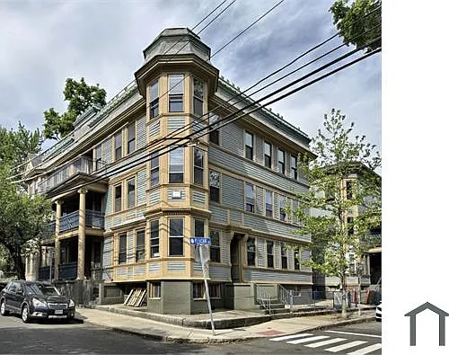 56 Walnut St #6 — Photo 1