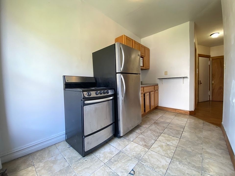 1st image of 131 Avenue C
